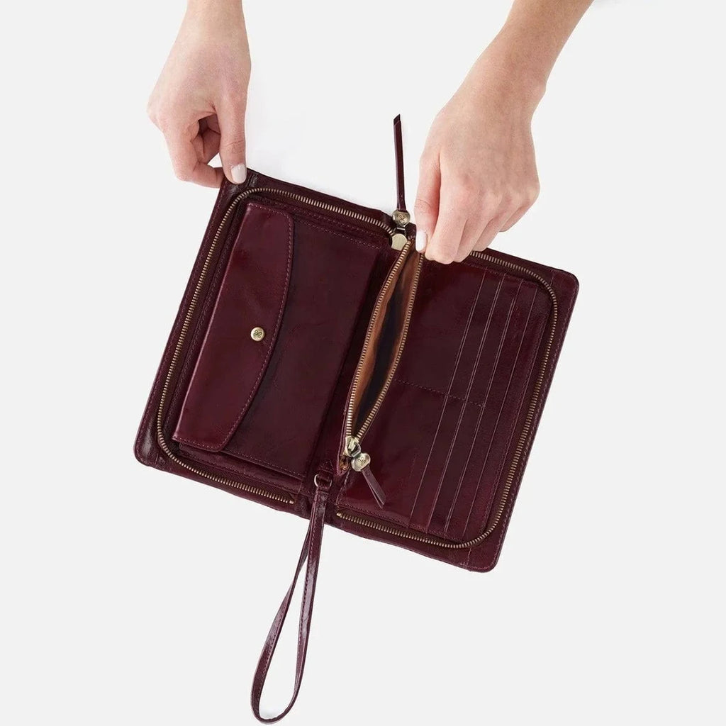 Hobo International Women's Leather Evolve Travel Wristlet Clutch Wallet Saddleberry