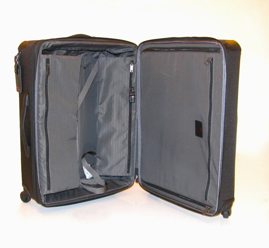 Tumi Gen 4.2 Short Trip Expandable 4 Wheel Luggage Navy